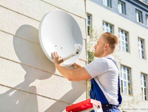SAT-Antenne: (C) Andrey Popov - stock.adobe.com