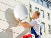 SAT-Antenne: (C) Andrey Popov - stock.adobe.com